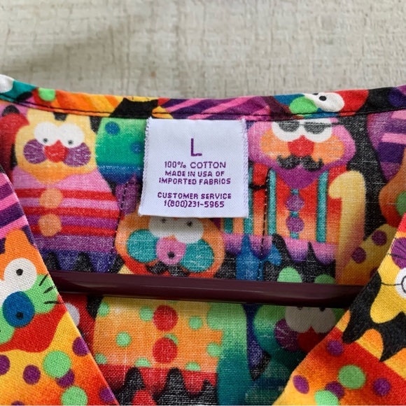 Neon Cat Scrub Top | S.C.R.U.B.S. | Size Large - Picture 3 of 6